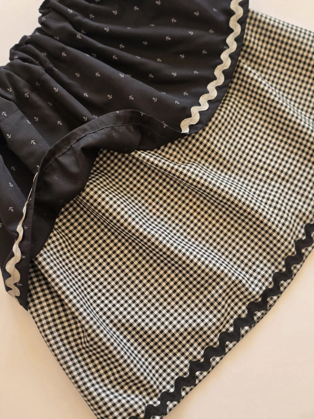 Double Layers Checked Black Skirt
